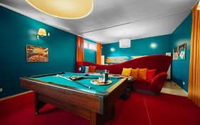 Private Hostel Casino Royal
